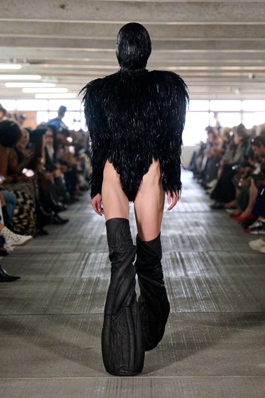 ss26-copenhagen-fashion-week-han-kjobenhavn-runway-2x3-james-cochrane-5