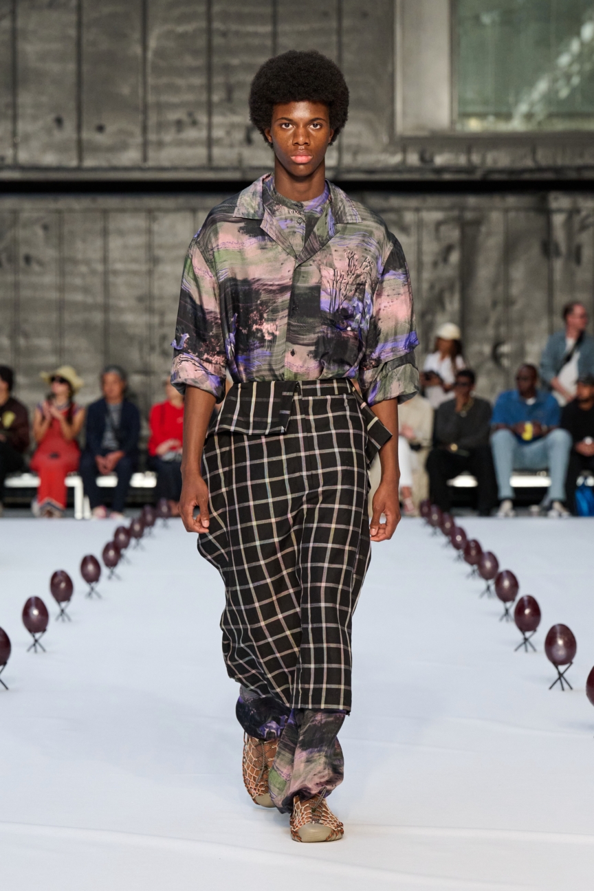 ss26-copenhagen-fashion-week-henrik-vibskov-runway-2x3-james-cochrane-11