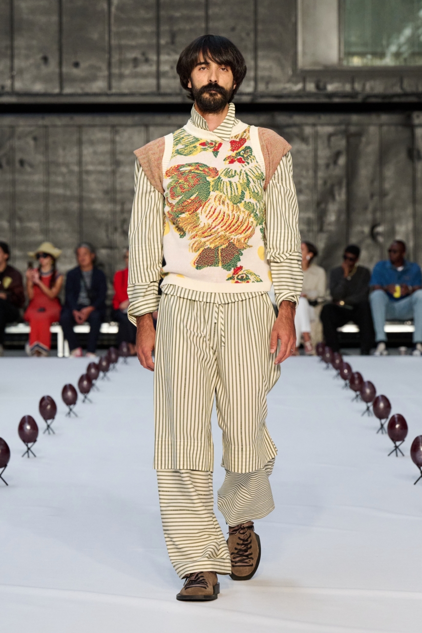 ss26-copenhagen-fashion-week-henrik-vibskov-runway-2x3-james-cochrane-14