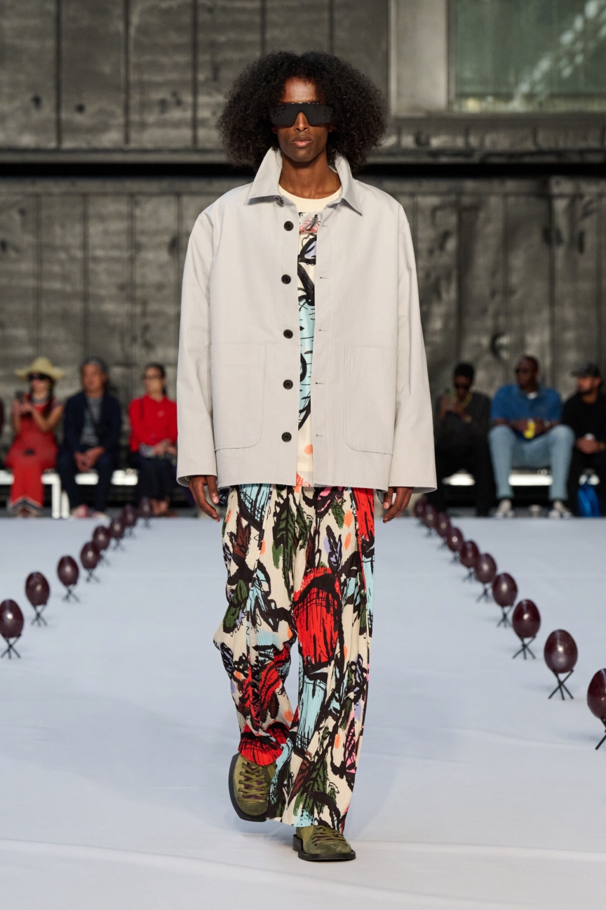 ss26-copenhagen-fashion-week-henrik-vibskov-runway-2x3-james-cochrane-17