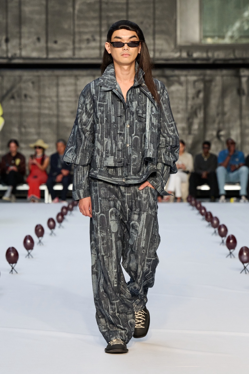 ss26-copenhagen-fashion-week-henrik-vibskov-runway-2x3-james-cochrane-32
