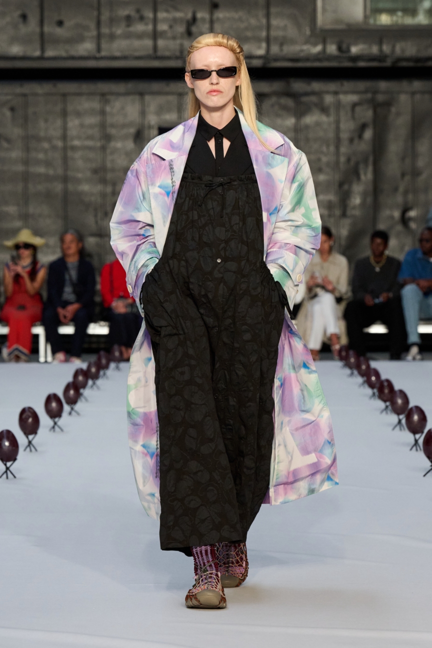 ss26-copenhagen-fashion-week-henrik-vibskov-runway-2x3-james-cochrane-5
