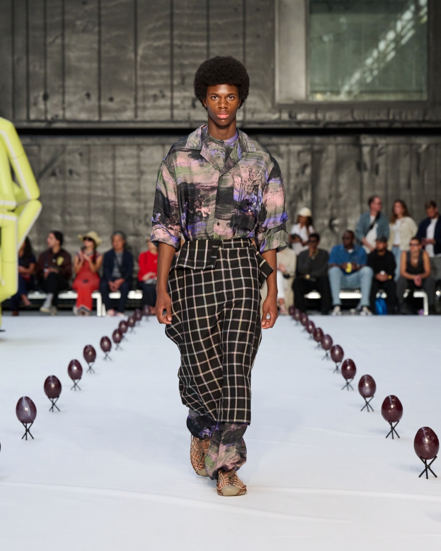 ss26-copenhagen-fashion-week-henrik-vibskov-runway-4x5-james-cochrane-11