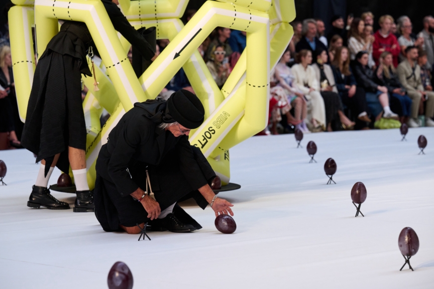 ss26-copenhagen-fashion-week-henrik-vibskov-runway-4x5-james-cochrane-46