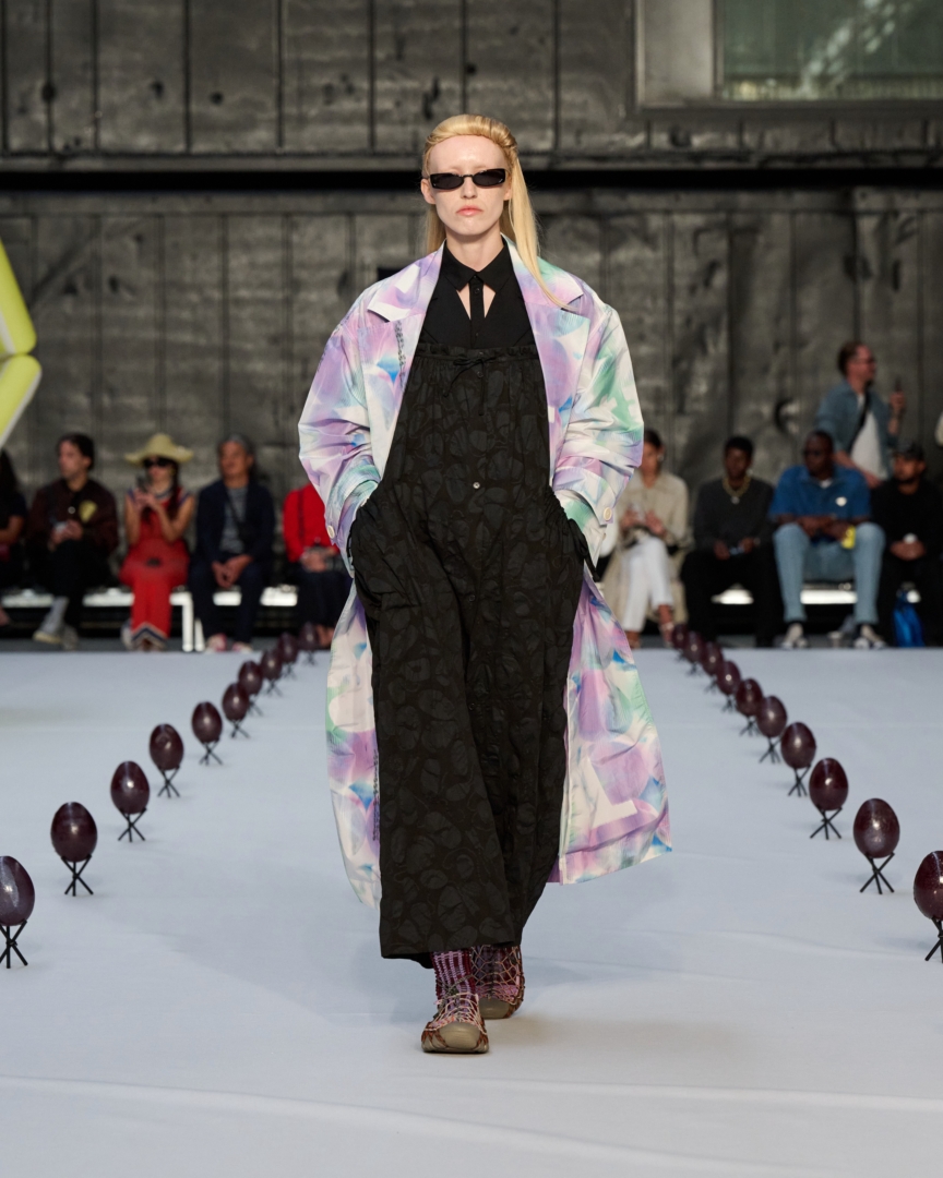 ss26-copenhagen-fashion-week-henrik-vibskov-runway-4x5-james-cochrane-5
