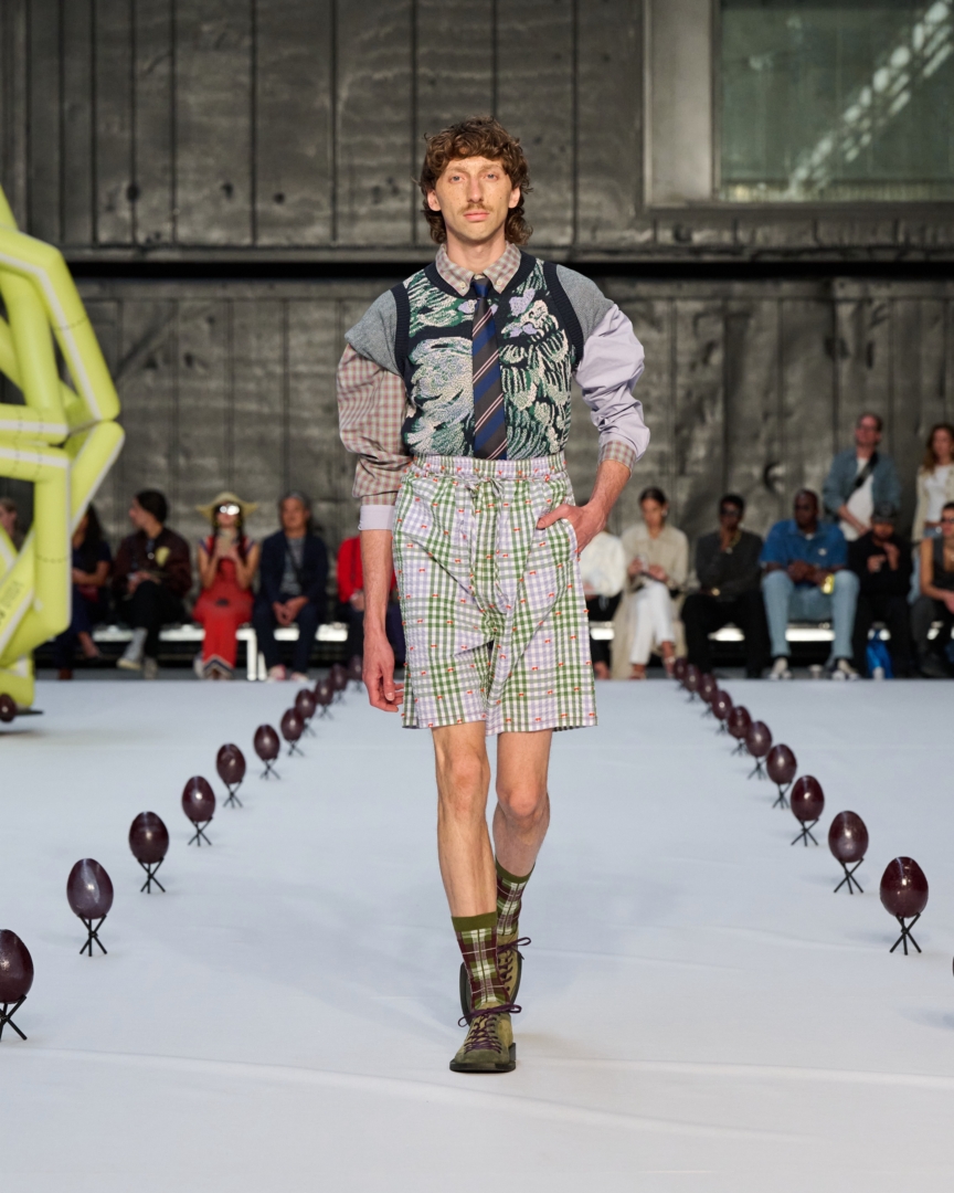 ss26-copenhagen-fashion-week-henrik-vibskov-runway-4x5-james-cochrane-7