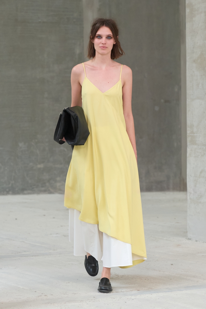 ss26-copenhagen-fashion-week-herskind-runway-2x3-james-cochrane-13