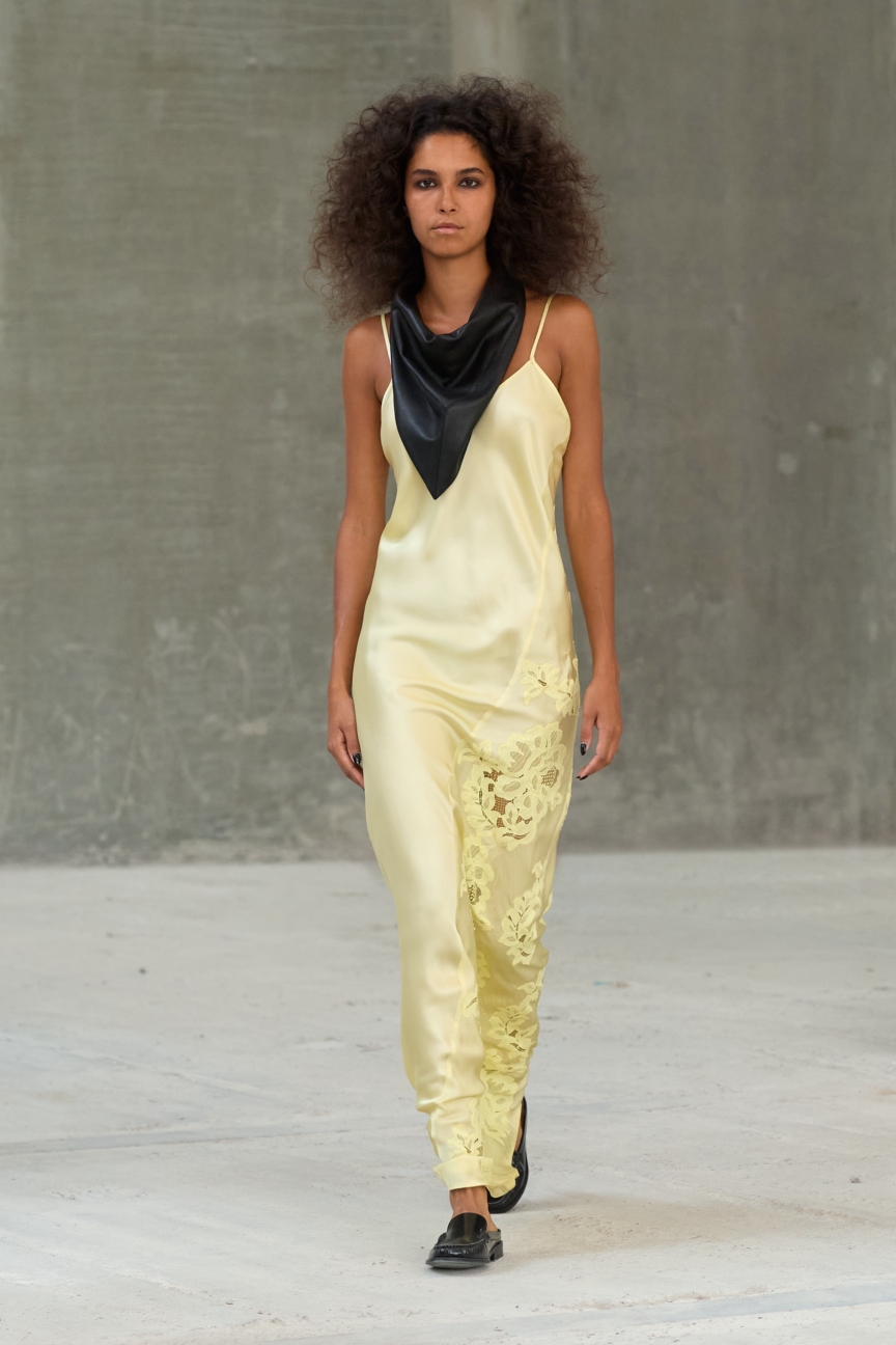 ss26-copenhagen-fashion-week-herskind-runway-2x3-james-cochrane-15