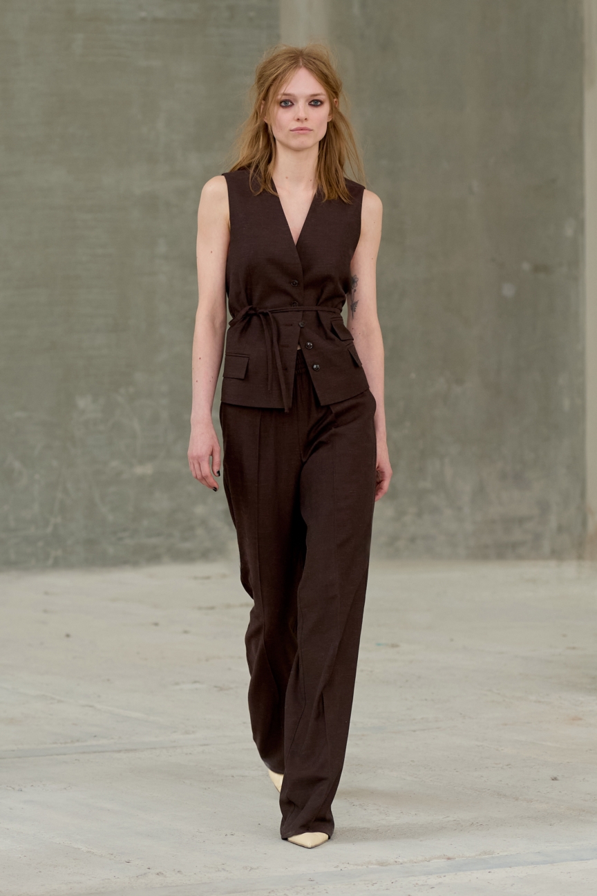 ss26-copenhagen-fashion-week-herskind-runway-2x3-james-cochrane-22