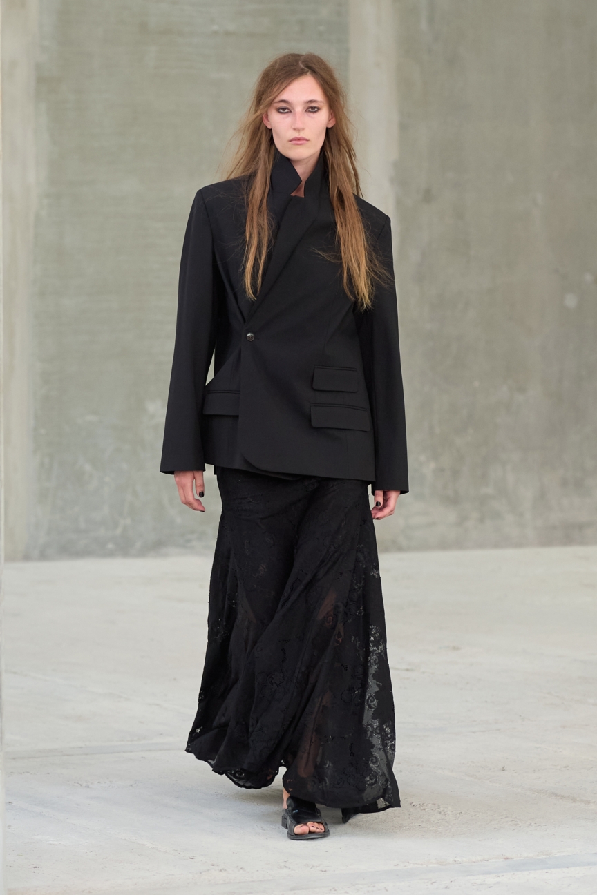 ss26-copenhagen-fashion-week-herskind-runway-2x3-james-cochrane-3