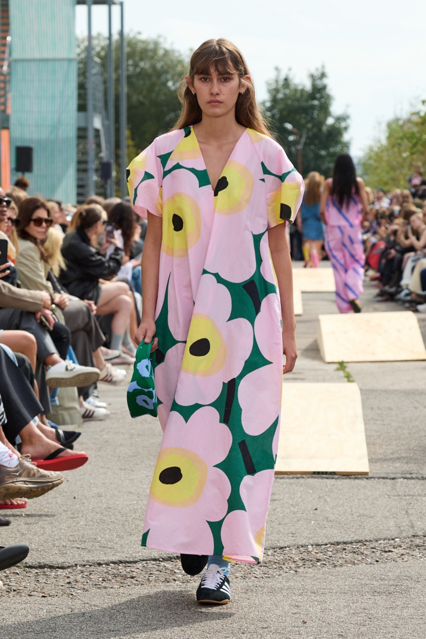 ss26-copenhagen-fashion-week-marimekko-runway-2x3-james-cochrane-13