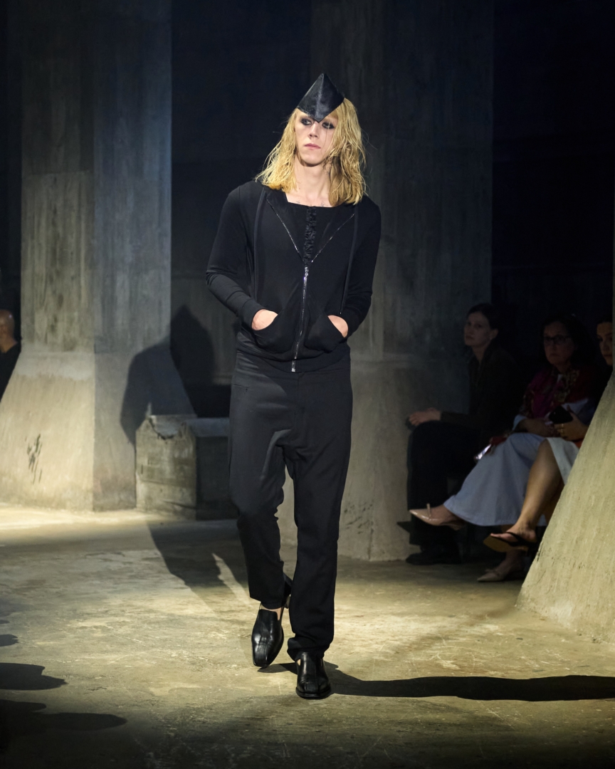 ss26-copenhagen-fashion-week-martin-quad-runway-4x5-james-cochrane-11