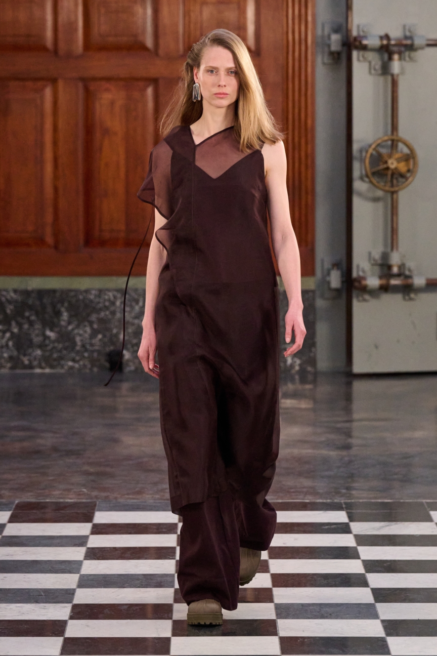 aw26-copenhagen-fashion-week-mkdt-studio-runway-2x3-james-cochrane-10