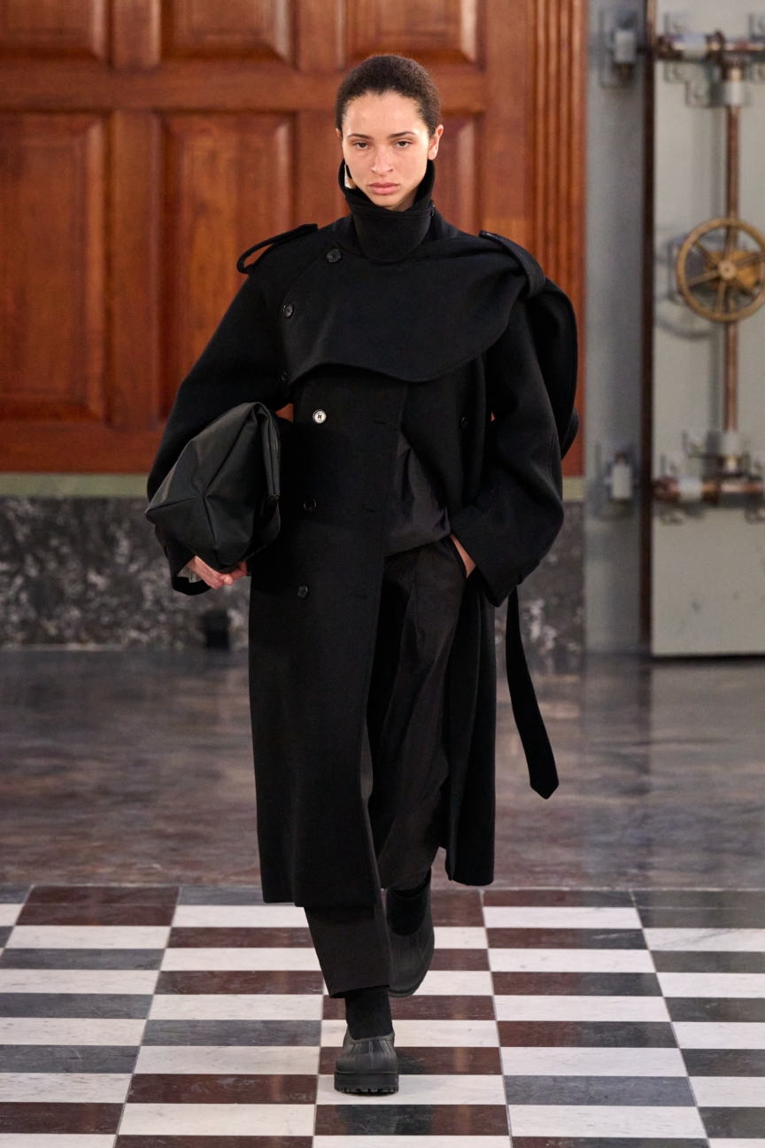 aw26-copenhagen-fashion-week-mkdt-studio-runway-2x3-james-cochrane-16