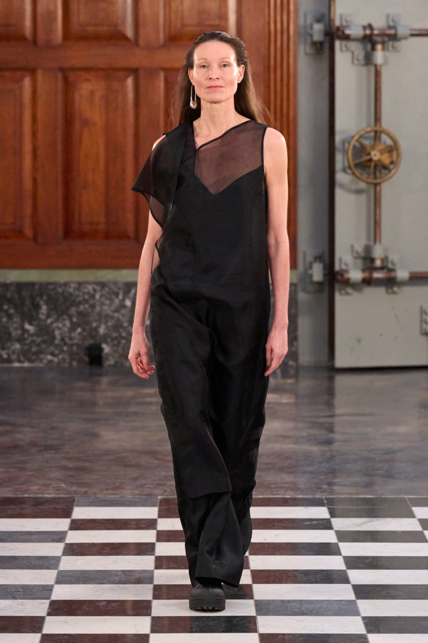 aw26-copenhagen-fashion-week-mkdt-studio-runway-2x3-james-cochrane-20