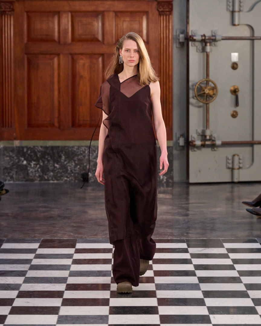 aw26-copenhagen-fashion-week-mkdt-studio-runway-4x5-james-cochrane-10