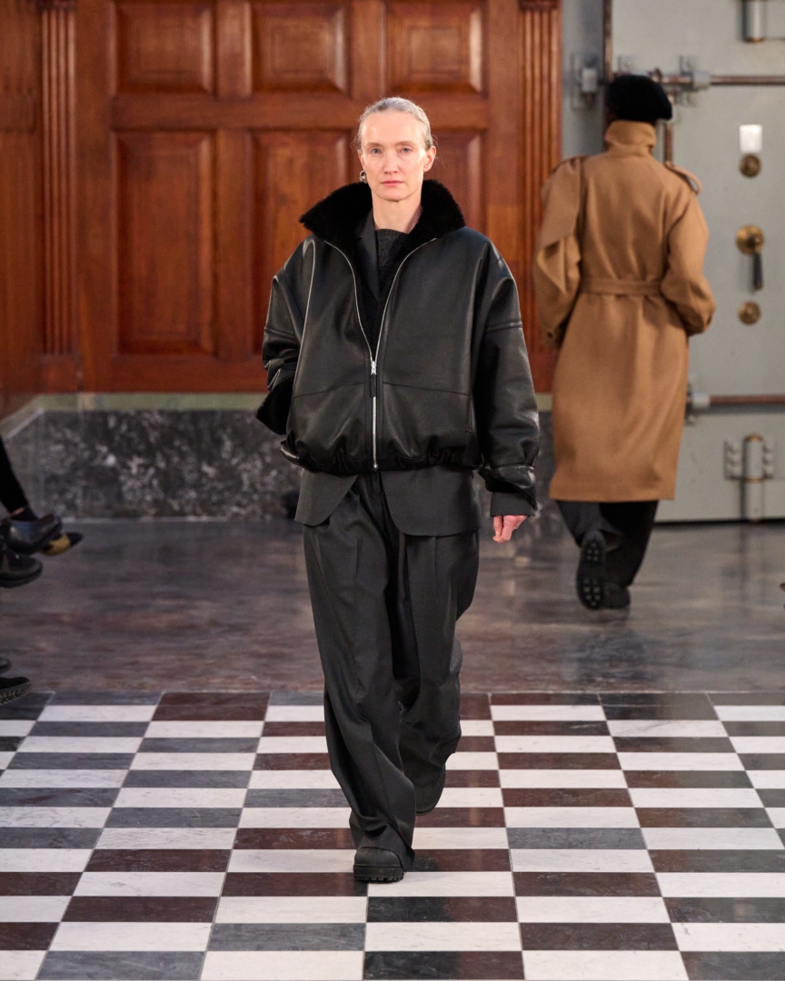 aw26-copenhagen-fashion-week-mkdt-studio-runway-4x5-james-cochrane-14
