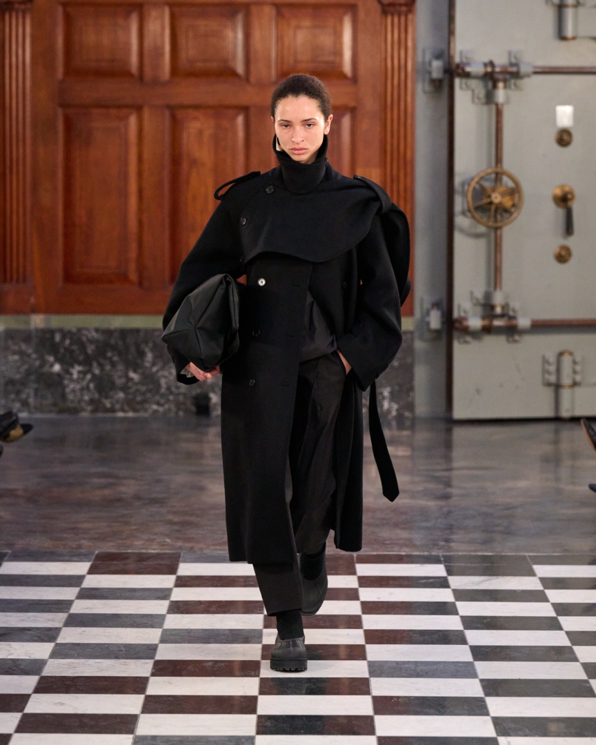 aw26-copenhagen-fashion-week-mkdt-studio-runway-4x5-james-cochrane-16