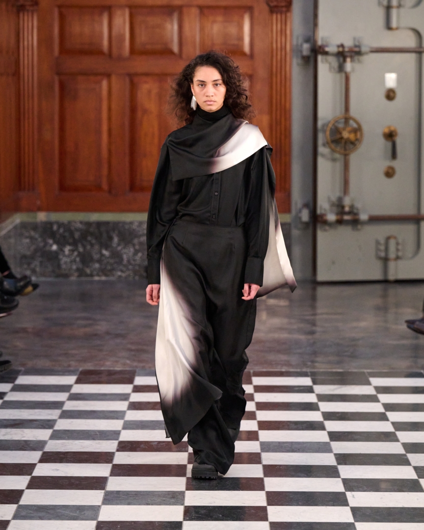 aw26-copenhagen-fashion-week-mkdt-studio-runway-4x5-james-cochrane-21
