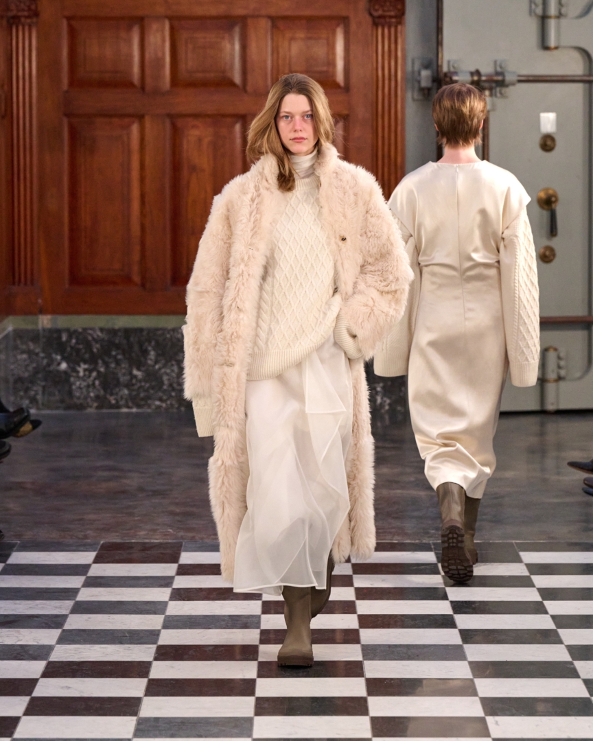 aw26-copenhagen-fashion-week-mkdt-studio-runway-4x5-james-cochrane-25