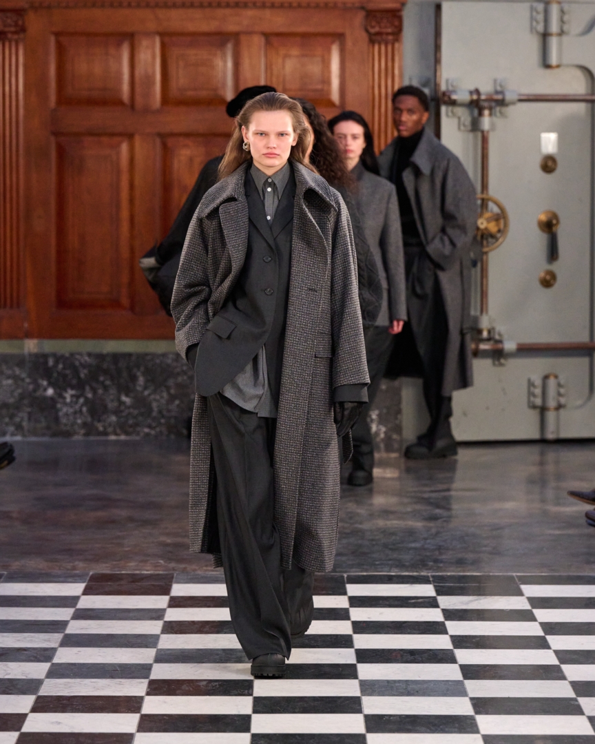 aw26-copenhagen-fashion-week-mkdt-studio-runway-4x5-james-cochrane-32