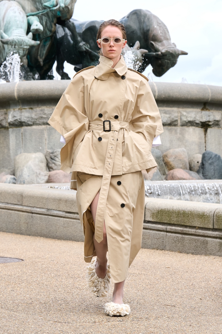 ss26-copenhagen-fashion-week-mkdt-studio-runway-2x3-james-cochrane-10
