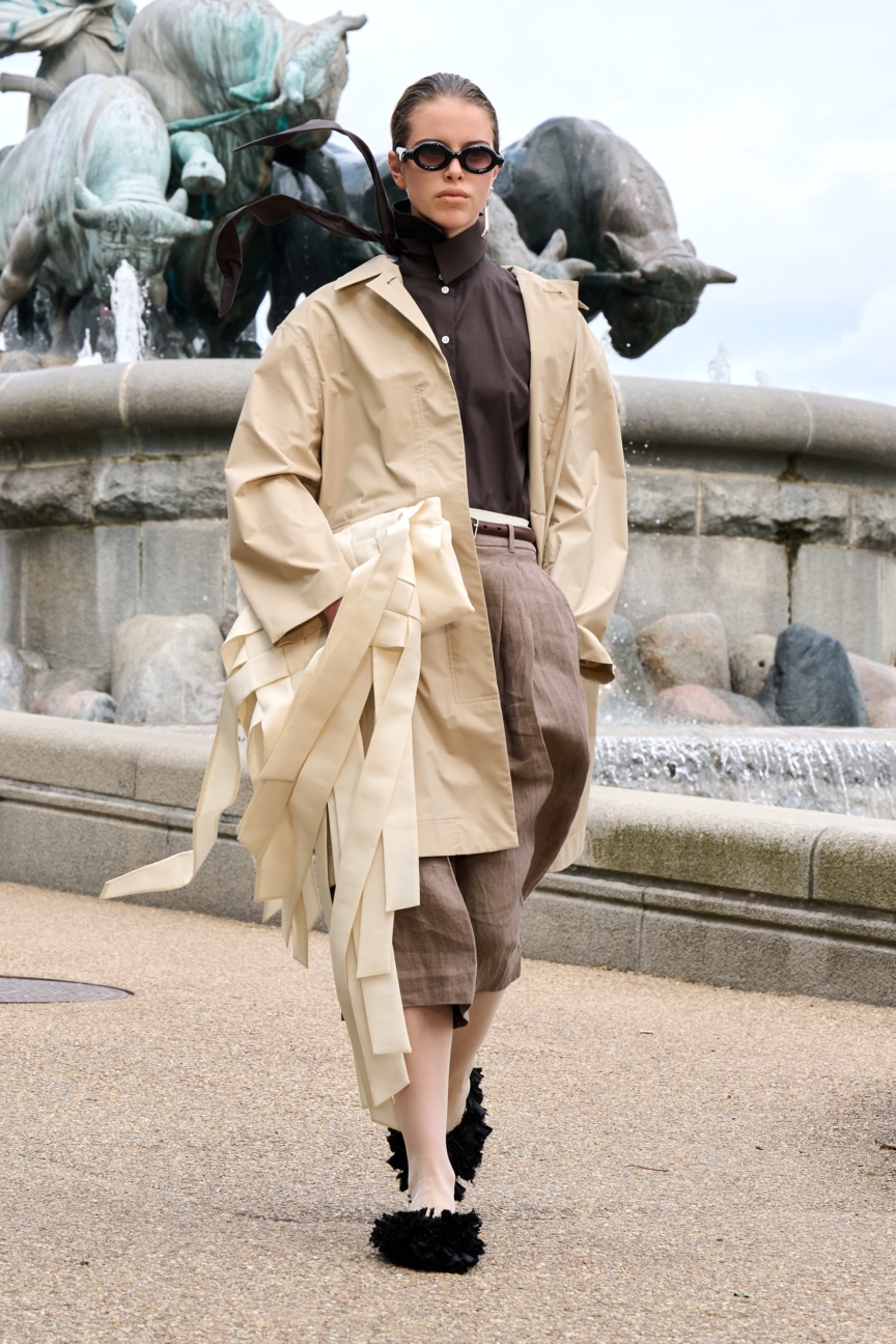 ss26-copenhagen-fashion-week-mkdt-studio-runway-2x3-james-cochrane-11