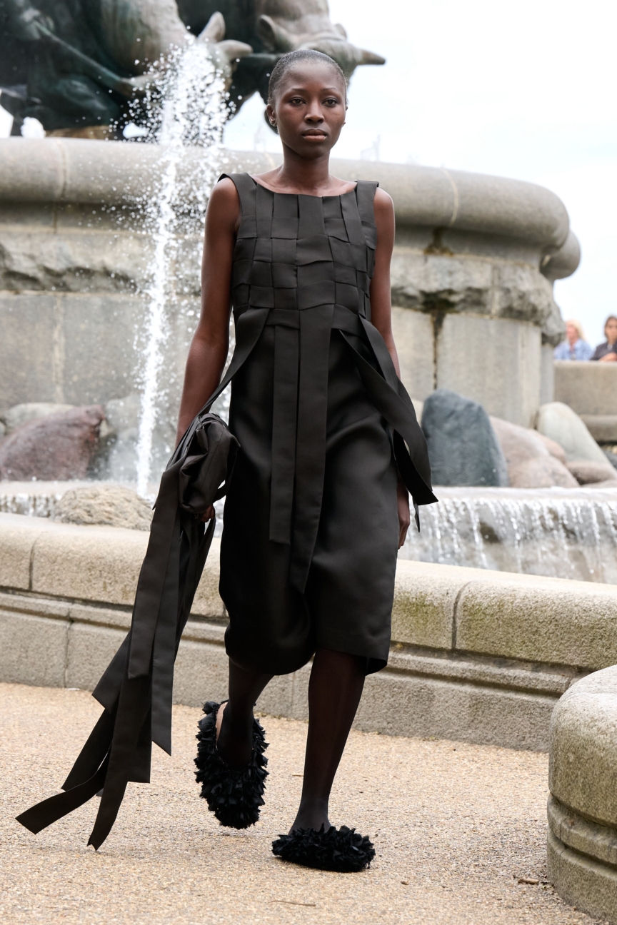 ss26-copenhagen-fashion-week-mkdt-studio-runway-2x3-james-cochrane-19