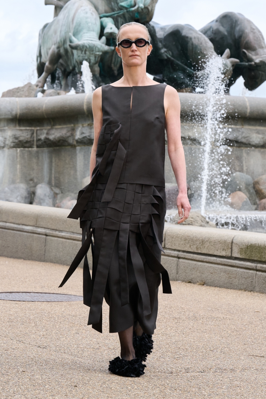 ss26-copenhagen-fashion-week-mkdt-studio-runway-2x3-james-cochrane-21