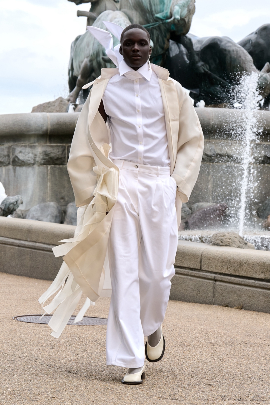 ss26-copenhagen-fashion-week-mkdt-studio-runway-2x3-james-cochrane-24