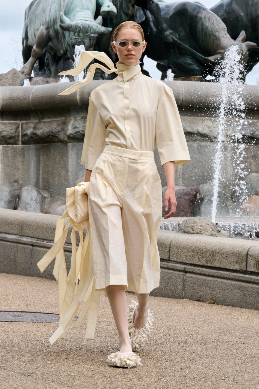 ss26-copenhagen-fashion-week-mkdt-studio-runway-2x3-james-cochrane-5