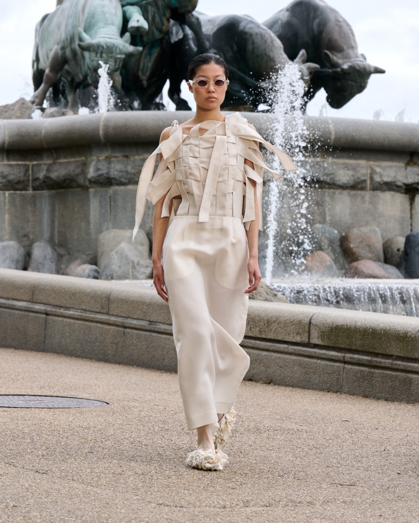 ss26-copenhagen-fashion-week-mkdt-studio-runway-4x5-james-cochrane-30