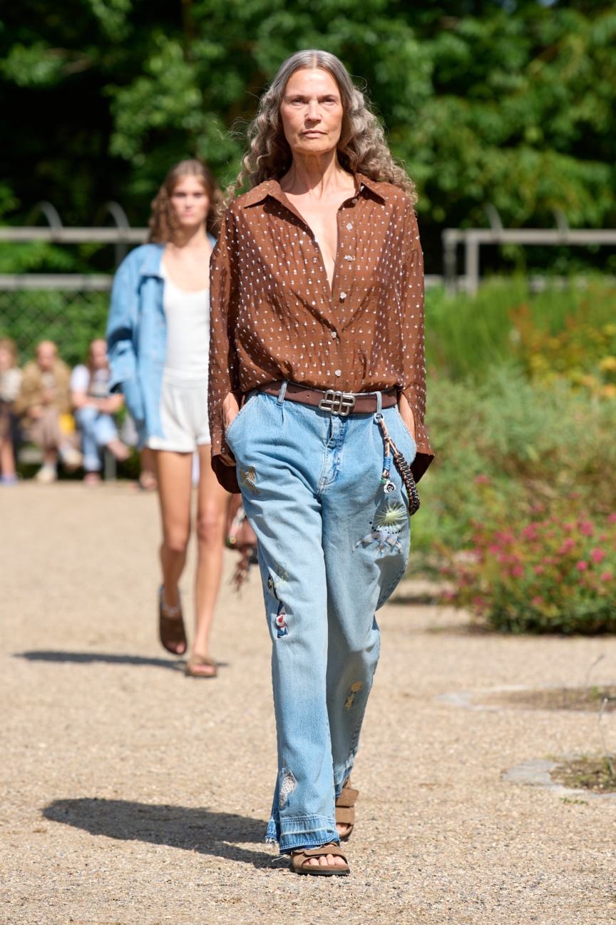 ss26-copenhagen-fashion-week-munthe-runway-2x3-james-cochrane-11