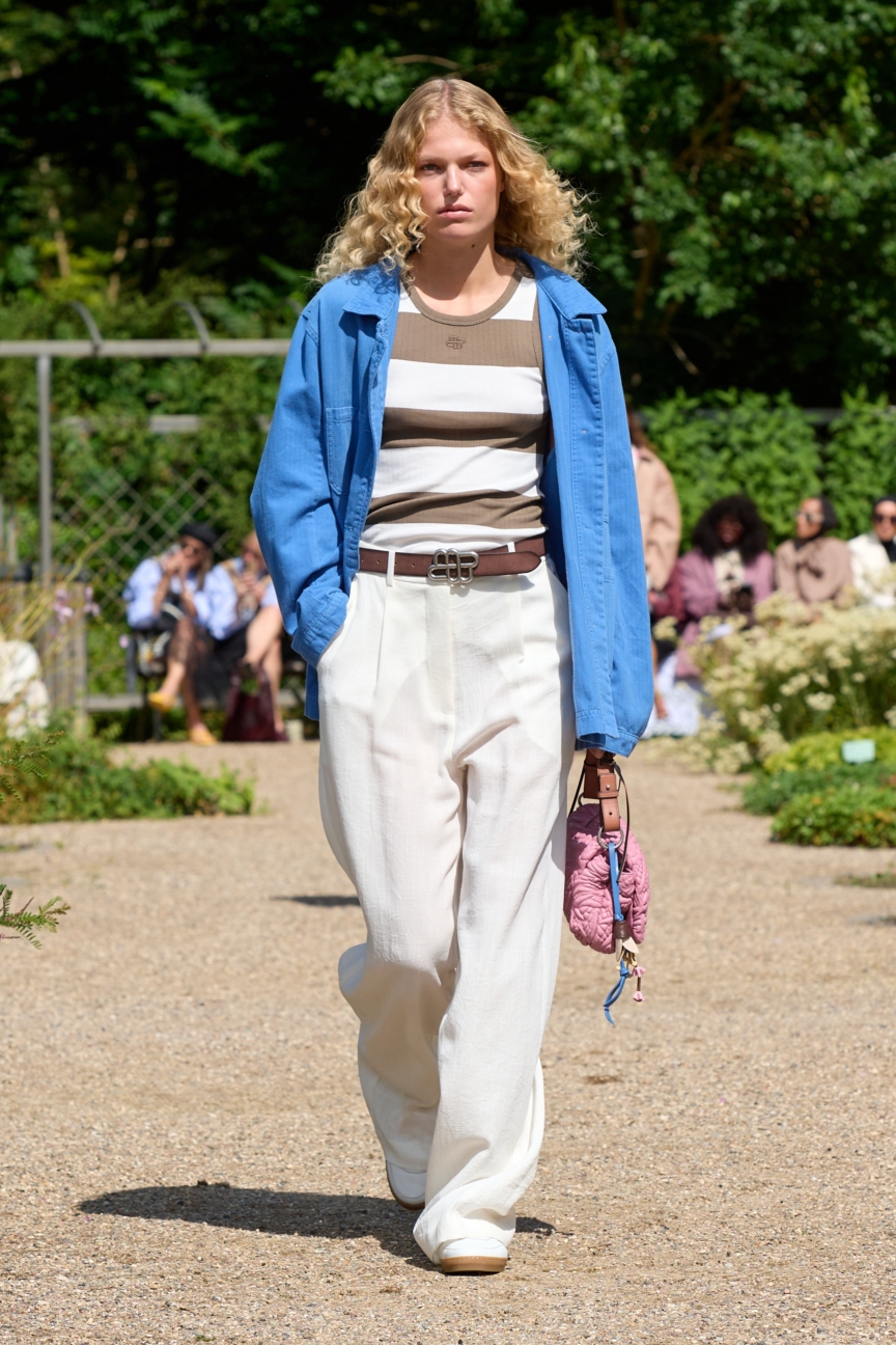 ss26-copenhagen-fashion-week-munthe-runway-2x3-james-cochrane-17