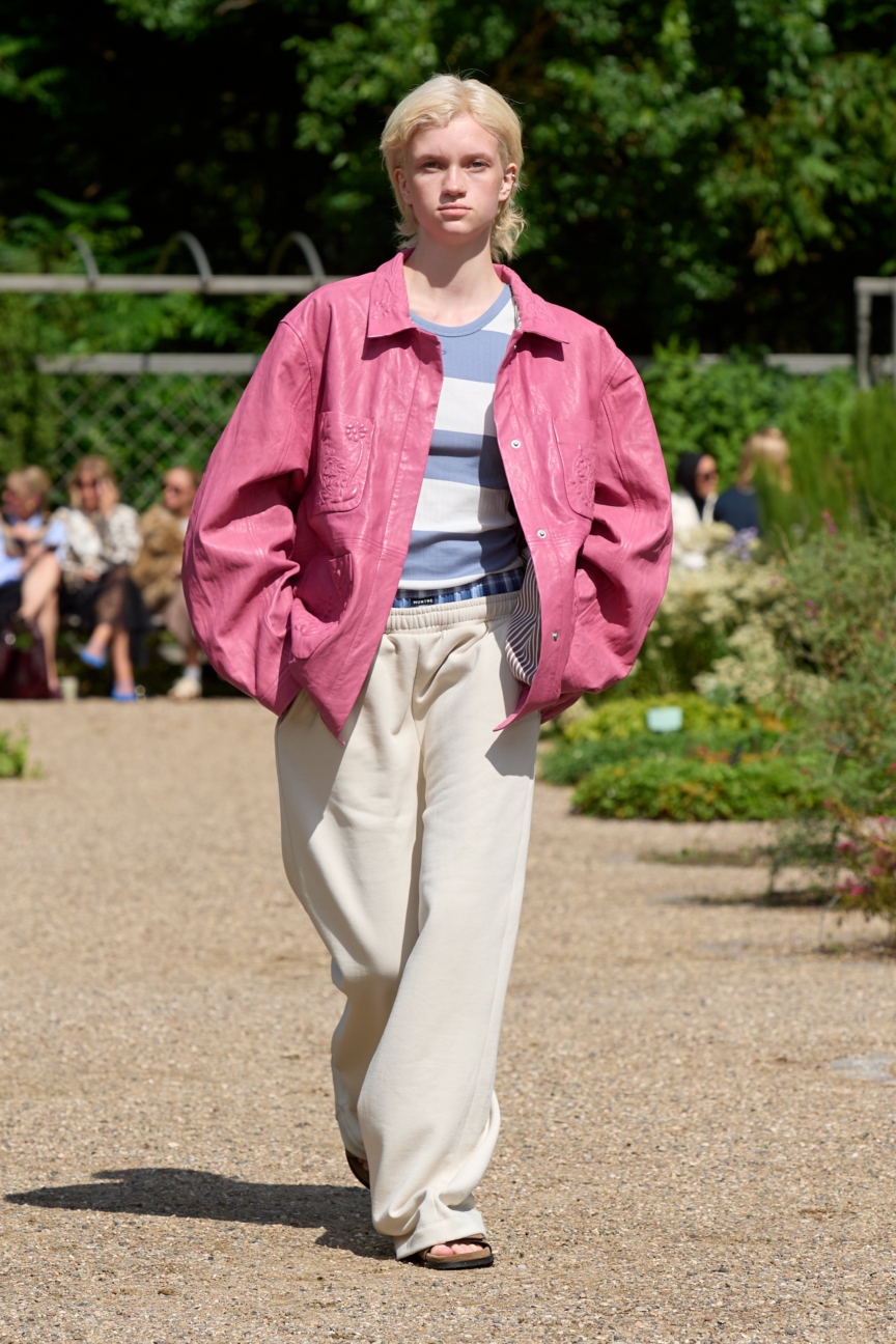 ss26-copenhagen-fashion-week-munthe-runway-2x3-james-cochrane-21