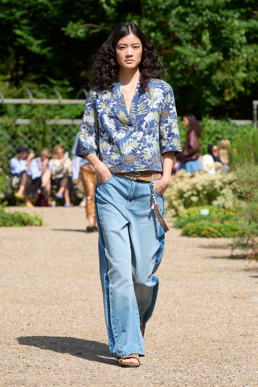ss26-copenhagen-fashion-week-munthe-runway-2x3-james-cochrane-8