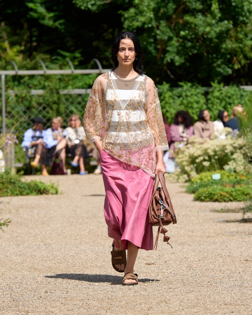 ss26-copenhagen-fashion-week-munthe-runway-4x5-james-cochrane-20