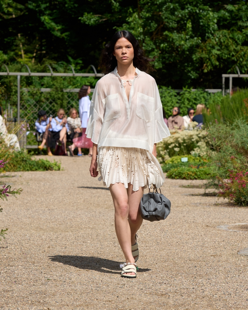 ss26-copenhagen-fashion-week-munthe-runway-4x5-james-cochrane-26