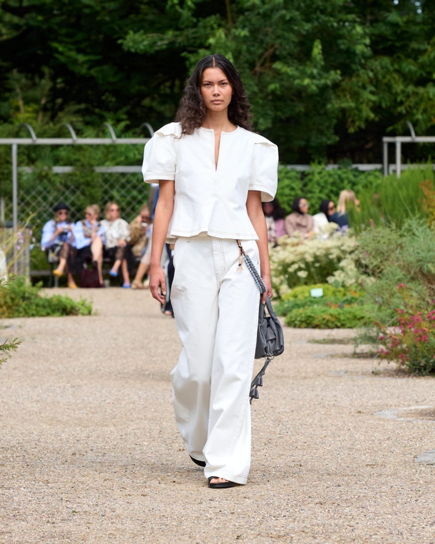 ss26-copenhagen-fashion-week-munthe-runway-4x5-james-cochrane-33