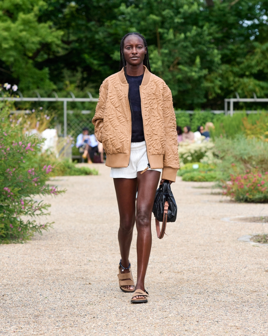 ss26-copenhagen-fashion-week-munthe-runway-4x5-james-cochrane-34