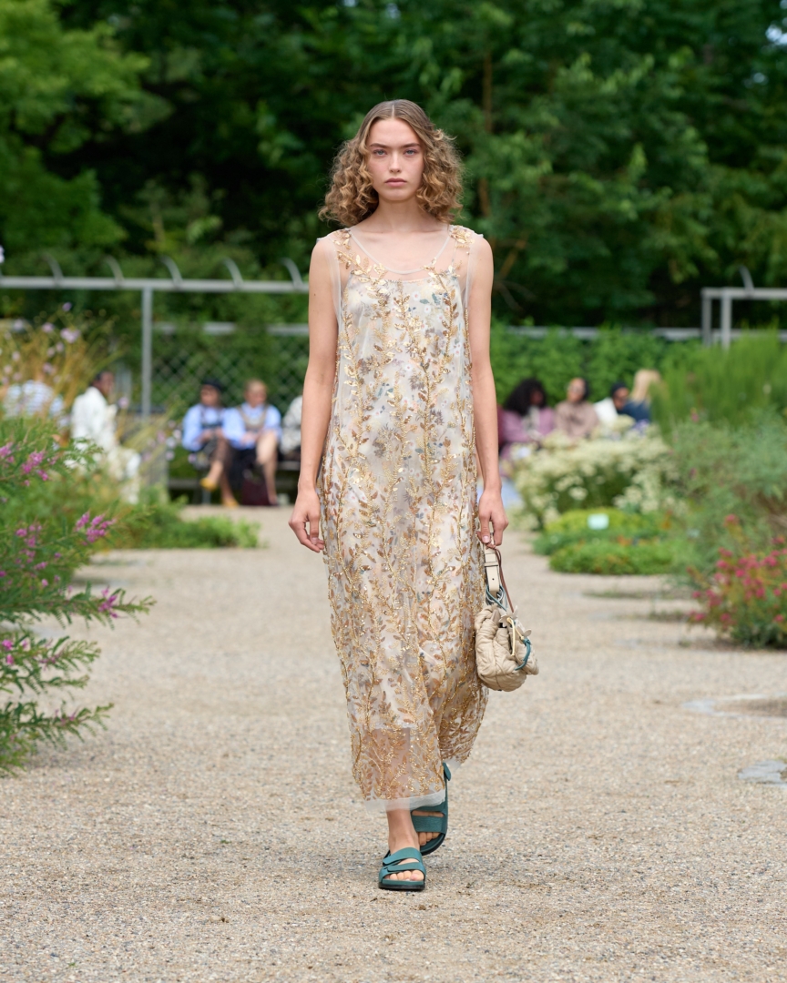 ss26-copenhagen-fashion-week-munthe-runway-4x5-james-cochrane-40