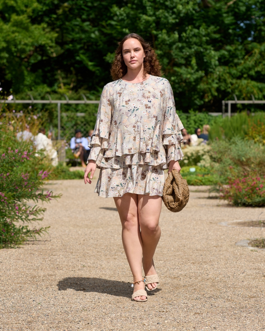 ss26-copenhagen-fashion-week-munthe-runway-4x5-james-cochrane-42