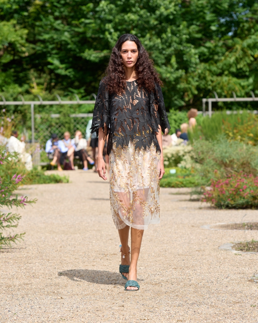 ss26-copenhagen-fashion-week-munthe-runway-4x5-james-cochrane-44