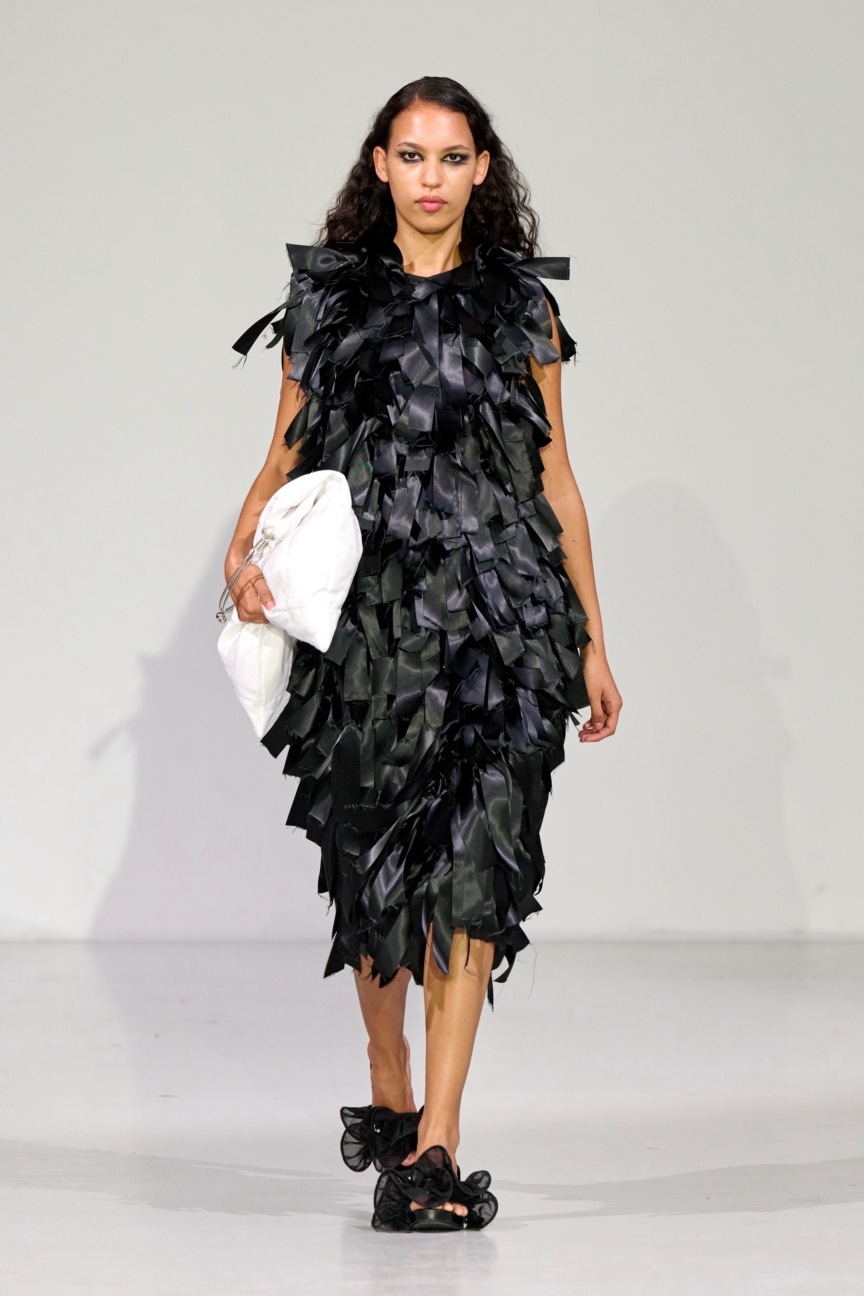 ss26-copenhagen-fashion-week-nicklas-skovgaard-runway-2x3-james-cochrane-10