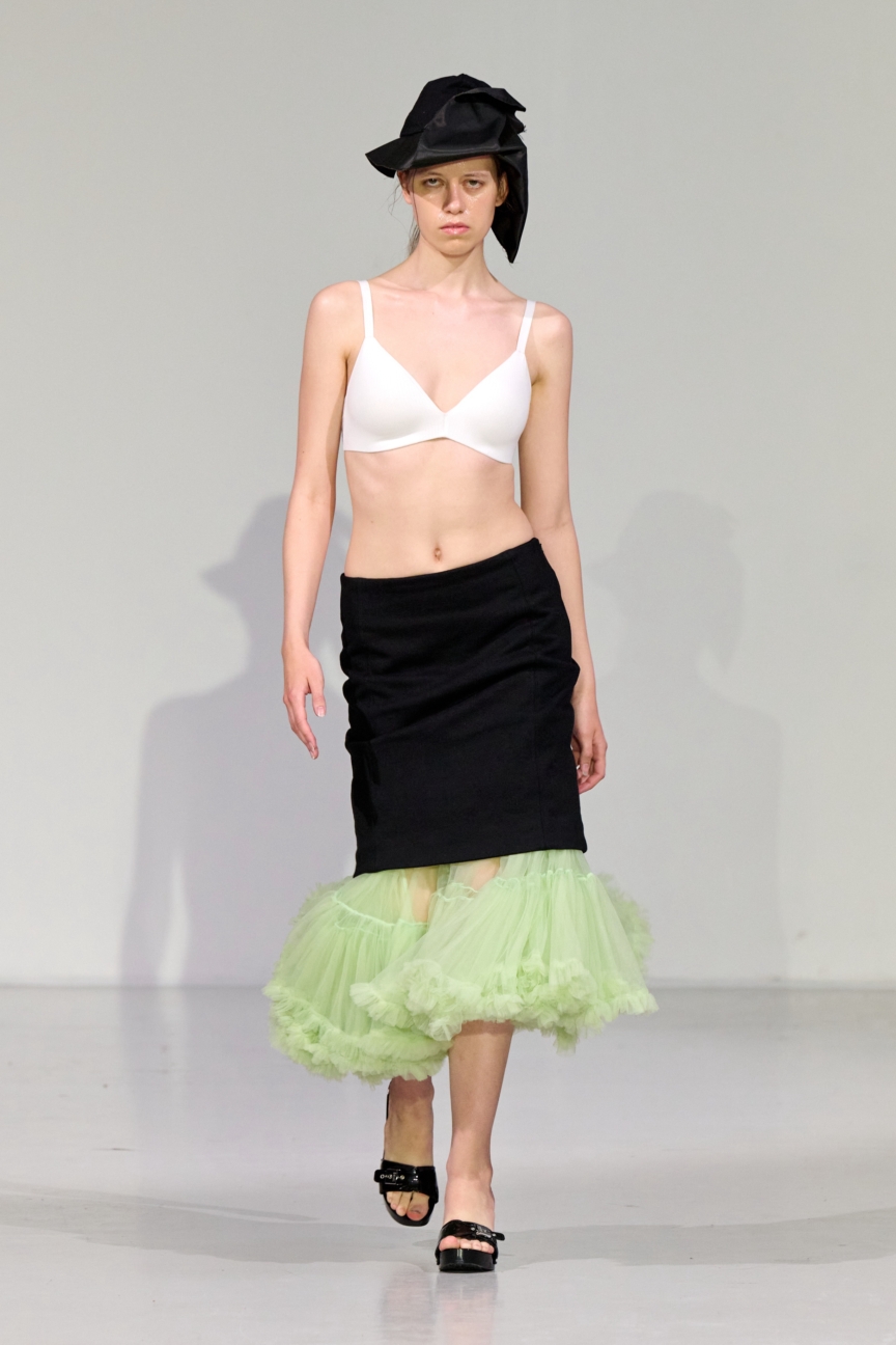 ss26-copenhagen-fashion-week-nicklas-skovgaard-runway-2x3-james-cochrane-15