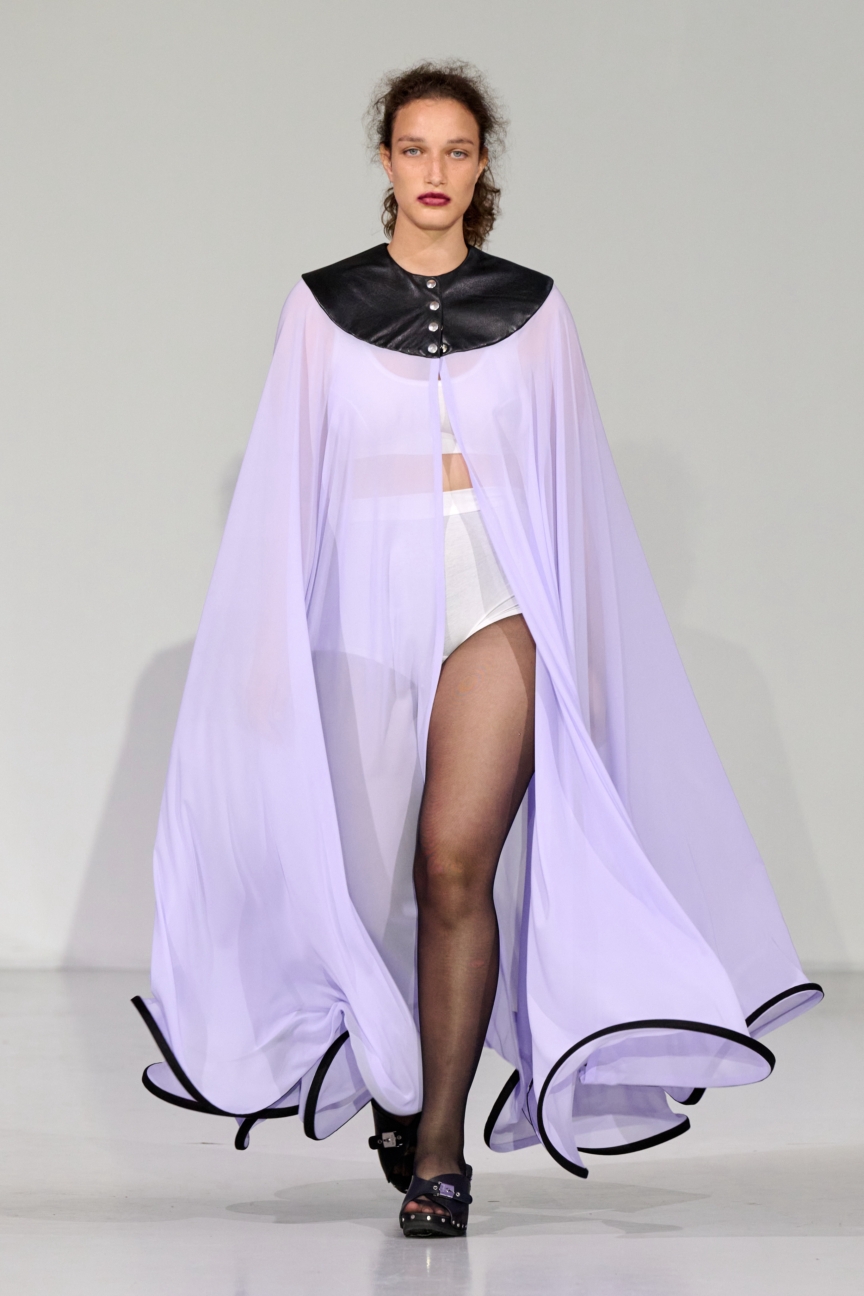 ss26-copenhagen-fashion-week-nicklas-skovgaard-runway-2x3-james-cochrane-22