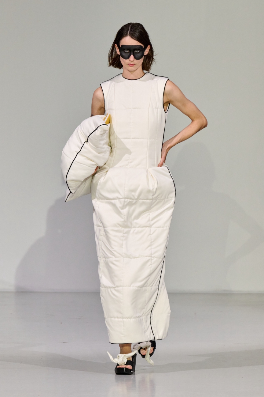ss26-copenhagen-fashion-week-nicklas-skovgaard-runway-2x3-james-cochrane-35