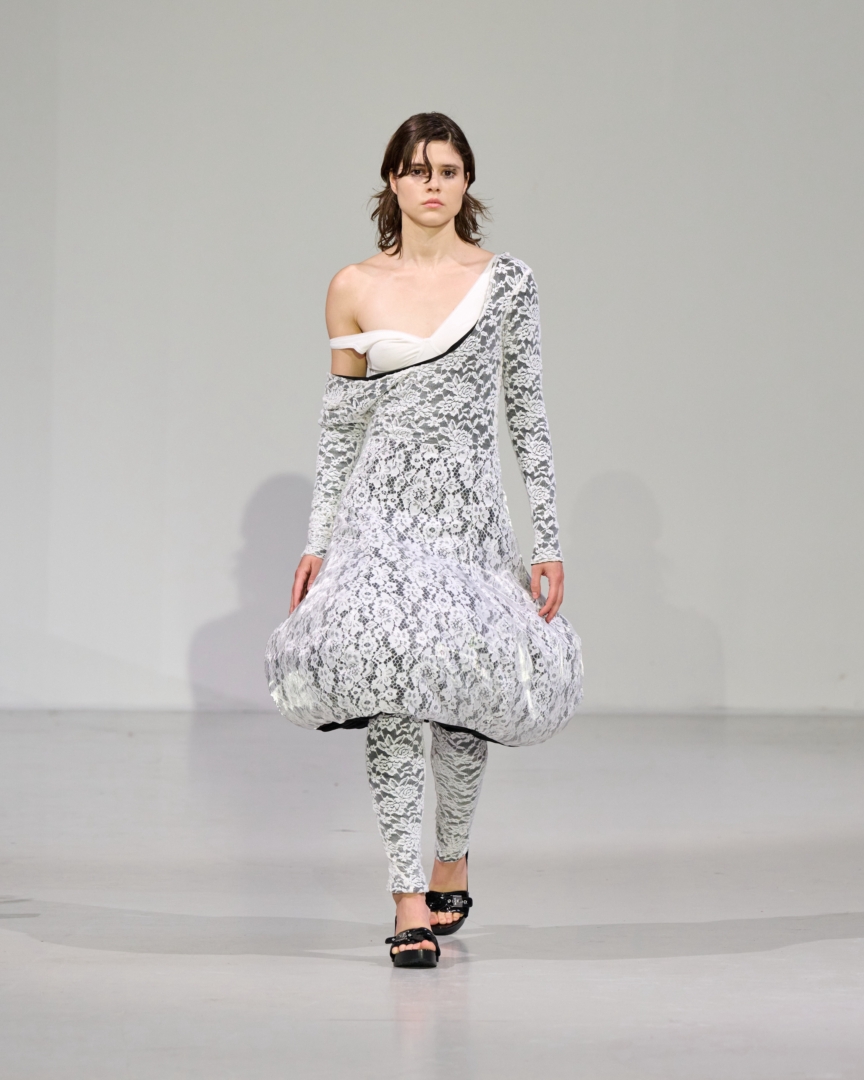 ss26-copenhagen-fashion-week-nicklas-skovgaard-runway-4x5-james-cochrane-18