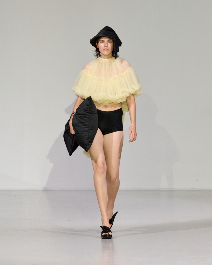 ss26-copenhagen-fashion-week-nicklas-skovgaard-runway-4x5-james-cochrane-8