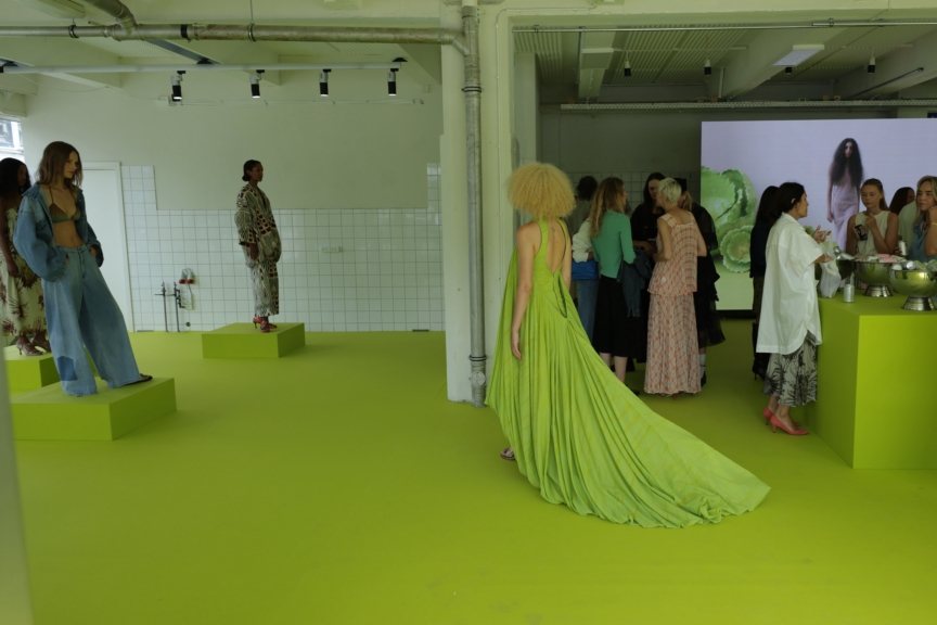 ss26-copenhagen-fashion-week-rabens-saloner-runway-2x3-james-cochrane-58